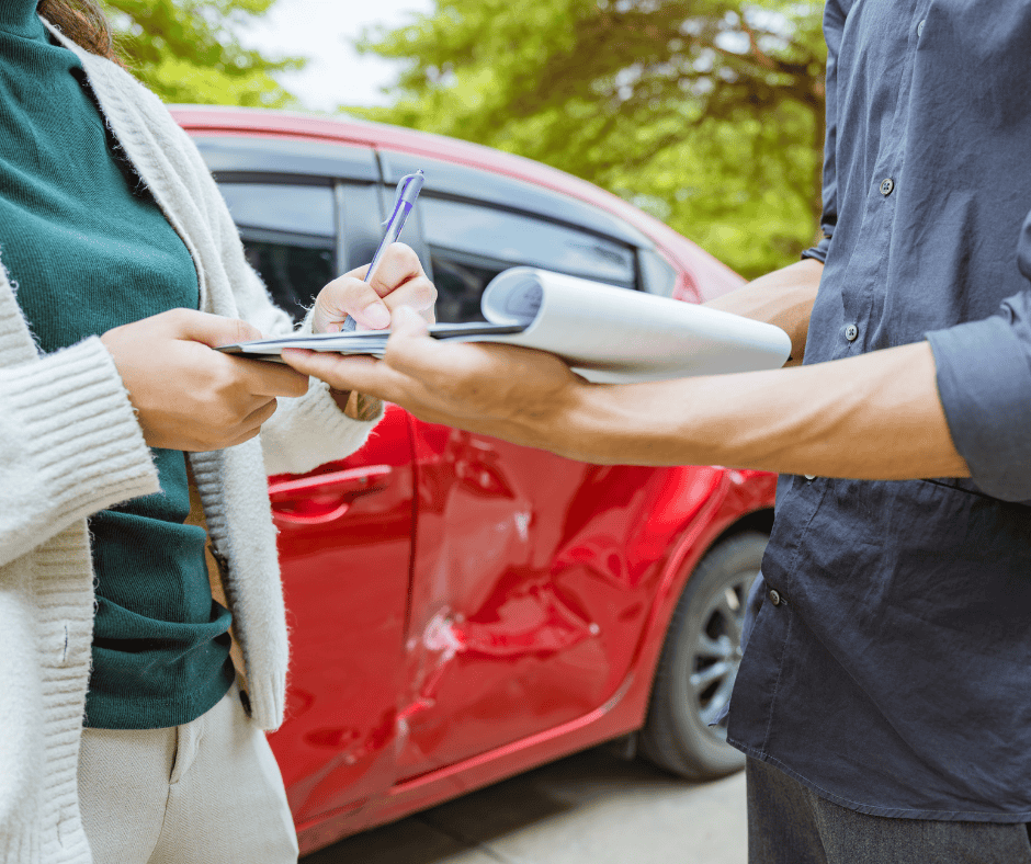 Waar moet u op letten bij het opstellen van een verklaring na een aanrijding?